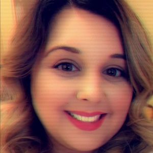 Meet your Posher, Monica